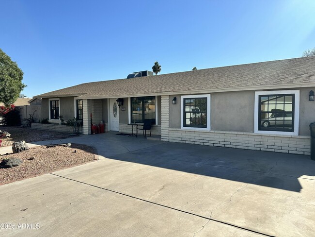 3609 W Rue De Lamour Ave in Phoenix, AZ - Building Photo - Building Photo