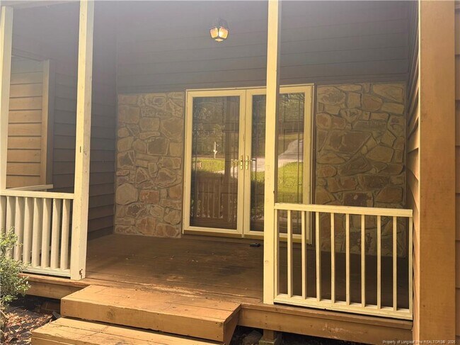 5609 Weatherford Rd in Fayetteville, NC - Building Photo - Building Photo