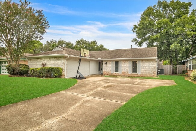 property at 16439 Havenhurst Dr