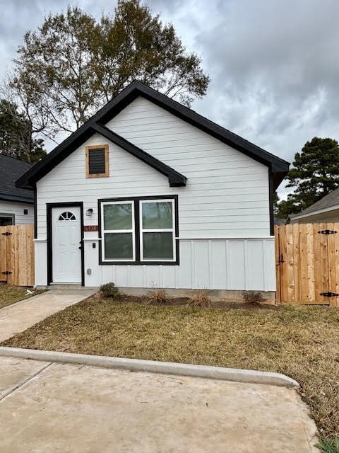 16930 W Lynbrook in Montgomery, TX - Building Photo - Building Photo