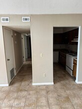 4751 San Jose Manor Dr W in Jacksonville, FL - Building Photo - Building Photo
