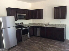 1627 Larkspur Trl in Conyers, GA - Building Photo - Building Photo