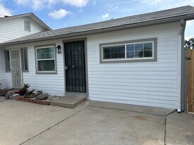 1710 S Garden St in Visalia, CA - Building Photo