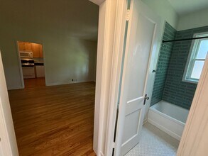 3144 W Bde Maka Ska Blvd in Minneapolis, MN - Building Photo - Building Photo