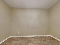 5831 Whisper Pine Dr in Leesburg, FL - Building Photo - Building Photo