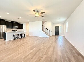 7506 Elk Grove Path in Austin, TX - Building Photo - Building Photo