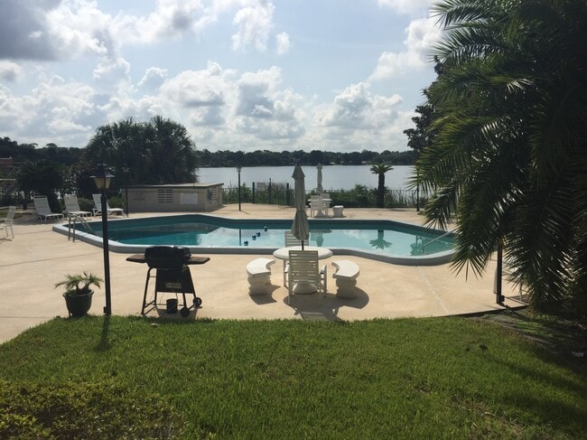 2885 S Osceola Ave, Unit C2 in Orlando, FL - Foto de edificio - Building Photo