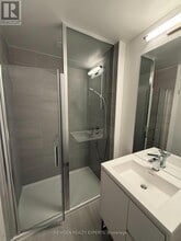 1 Quarrington Ln in North York, ON - Building Photo - Building Photo