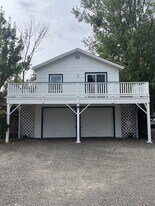 1130 Windsor River Rd in Windsor, CA - Building Photo