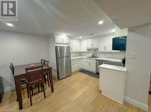 22 Hebel Pl in Kitchener, ON - Building Photo - Building Photo