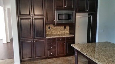 15991 Nature Trail in Chino, CA - Building Photo - Building Photo