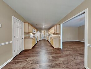 1956 Longburn Dr in Kernersville, NC - Building Photo - Building Photo
