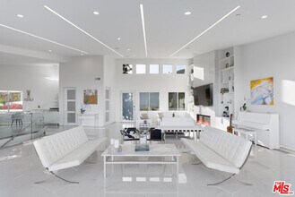28405 Via Acero in Malibu, CA - Building Photo - Building Photo