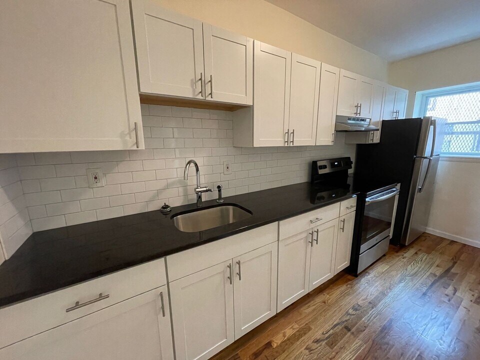 202 Broadway in Newburgh, NY - Building Photo