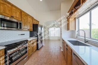 1218 W Rose Marie Ln in Phoenix, AZ - Building Photo - Building Photo