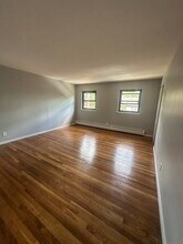 12 Kaye Plaza in Hamden, CT - Building Photo - Building Photo