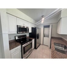 1250 S Miami Ave in Miami, FL - Building Photo - Building Photo