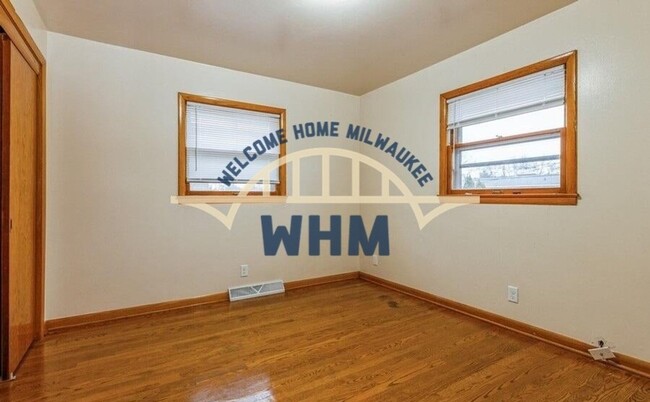 4218 N 92nd St in Milwaukee, WI - Building Photo - Building Photo