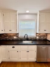 1984 Cricklewood Cv in Fogelsville, PA - Foto de edificio - Building Photo