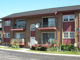 5736 W Circle Dr Apartments