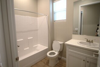 1315 E Portals Ave in Fresno, CA - Building Photo - Building Photo