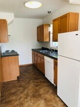 608 1st Ave NW in Minot, ND - Building Photo - Building Photo