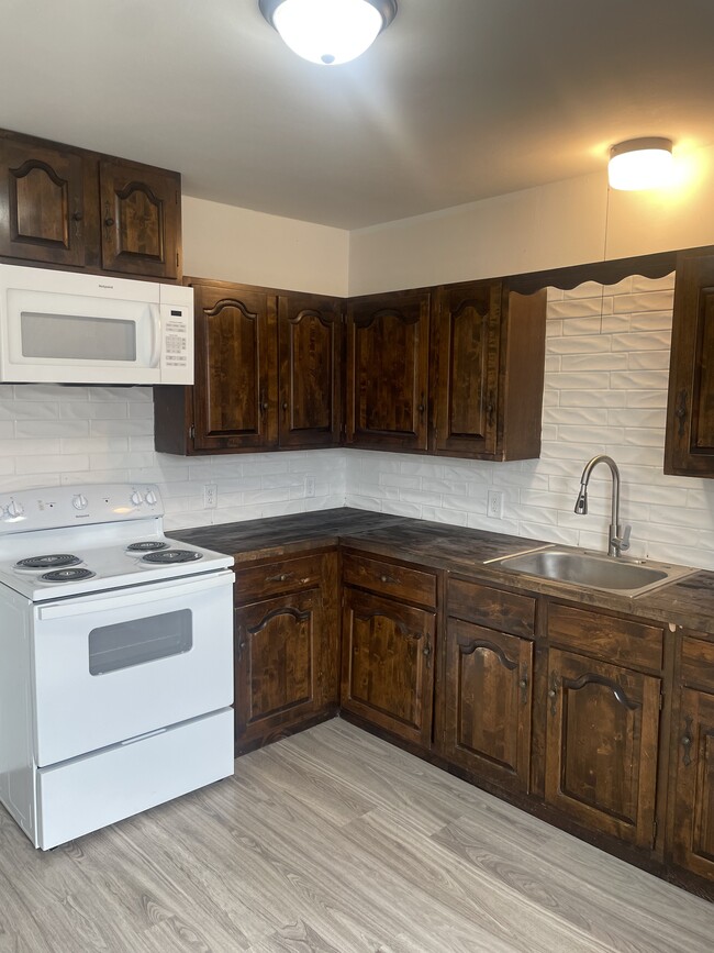 1609 4th Ave, Unit D in Terre Haute, IN - Foto de edificio - Building Photo
