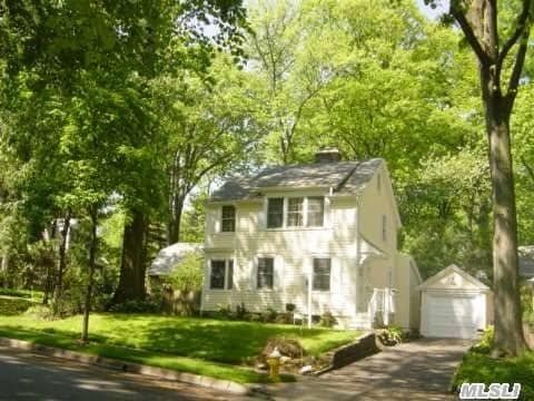property at 32 Windsor Rd