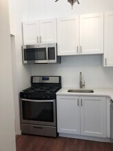 14 Carpenter Close, Unit 14 in Ridgefield, CT - Building Photo - Building Photo