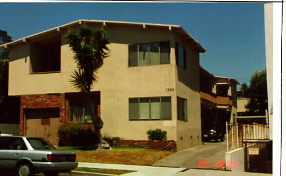 1326 S Carmelina Ave in Los Angeles, CA - Building Photo