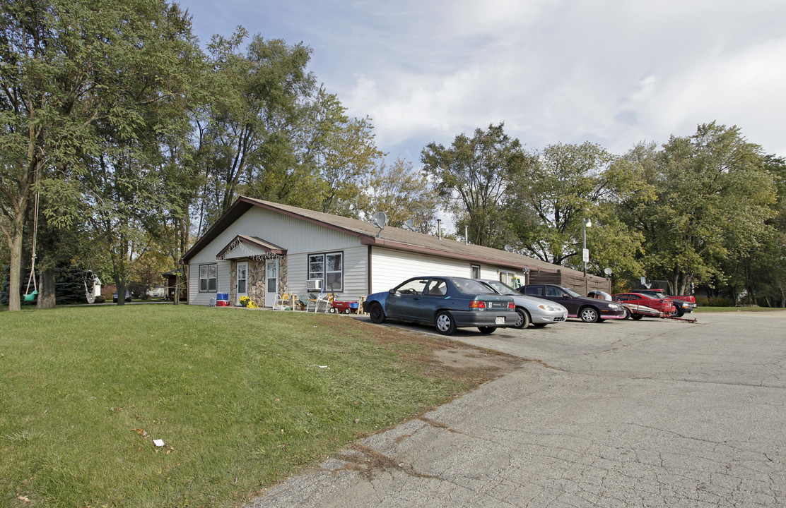 Monarch Apartments in Darien, WI - Building Photo