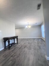 3912 Manorwood Dr in St. Louis, MO - Building Photo - Building Photo