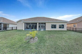 3535 Somerset Cir in Kissimmee, FL - Building Photo - Building Photo
