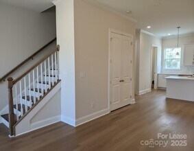 1057 McAlway Rd in Charlotte, NC - Building Photo - Building Photo
