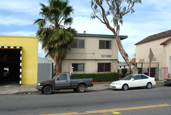 1821 Harbor Ave in Long Beach, CA - Building Photo - Building Photo