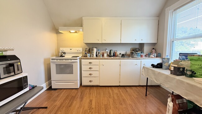 91 Becher St in London, ON - Building Photo - Building Photo