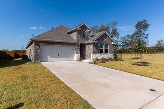 2216 Cedar Blf Ln in Van Alstyne, TX - Building Photo - Building Photo