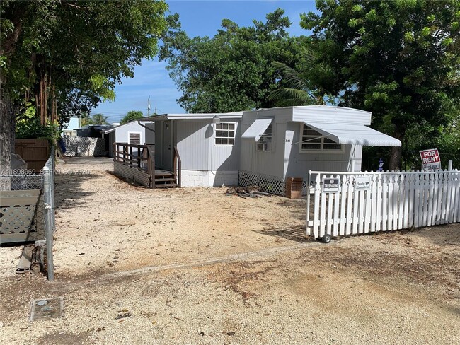 property at 740 Largo Rd