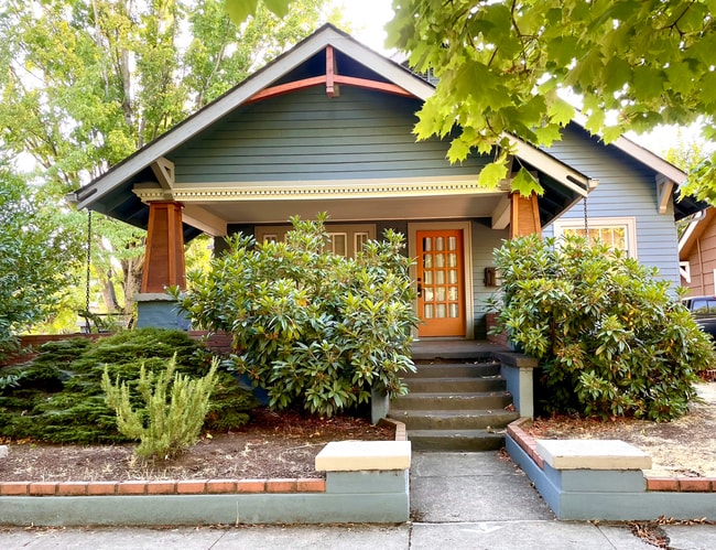 property at 1815 5th St NE