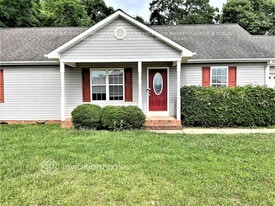 5311 Oaktree Dr in Gastonia, NC - Building Photo