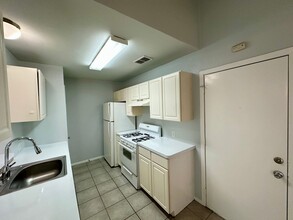 301 Craigmont Dr in Austin, TX - Building Photo - Building Photo