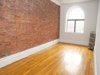 257 W Newton St, Unit 9 in Boston, MA - Foto de edificio - Building Photo