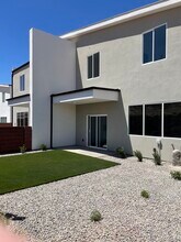 746 E Desert Cactus Dr in Washington, UT - Foto de edificio - Building Photo