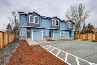 486 S Monmouth Ave in Monmouth, OR - Building Photo - Building Photo