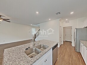 9283 Opal Bay Ct in Enterprise, NV - Foto de edificio - Building Photo