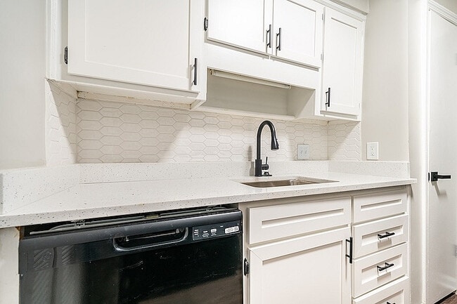 Mountain Place in Stone Mountain, GA - Building Photo - Building Photo