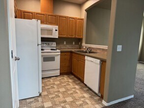 471 SW Garfield Ave-Unit -Gar471- 300 in Bend, OR - Foto de edificio - Building Photo