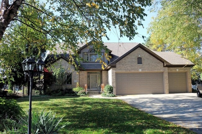 property at 10316 Cherrywood Ln