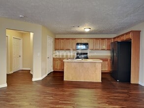 313 School House Ct in Nashville, TN - Foto de edificio - Building Photo