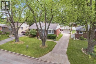 3692 McKay Ave in Windsor, ON - Building Photo - Building Photo